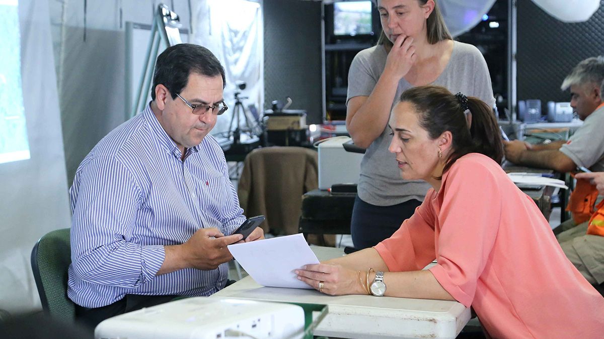 La ministra de Ambiente y Cambio Climático de Santa Fe, Erika Gonnet, junto al intendente de Reconquista, Enrique Vallejos, realizaron este viernes una denuncia penal conjunta ante el MPA.