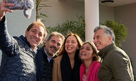 Mauricio Macri y María Eugenia Vidal recorrieron hoy la obra hidráulica del arroyo El Gato, en las afuera de La Plata, acompañados por el jefe de diputados del PRO, Cristian Ritondo. Mauricio Macri y María Eugenia Vidal recorrieron hoy la obra hidráulica del arroyo El Gato, en las afuera de La Plata, acompañados por el jefe de diputados del PRO, Cristian Ritondo.