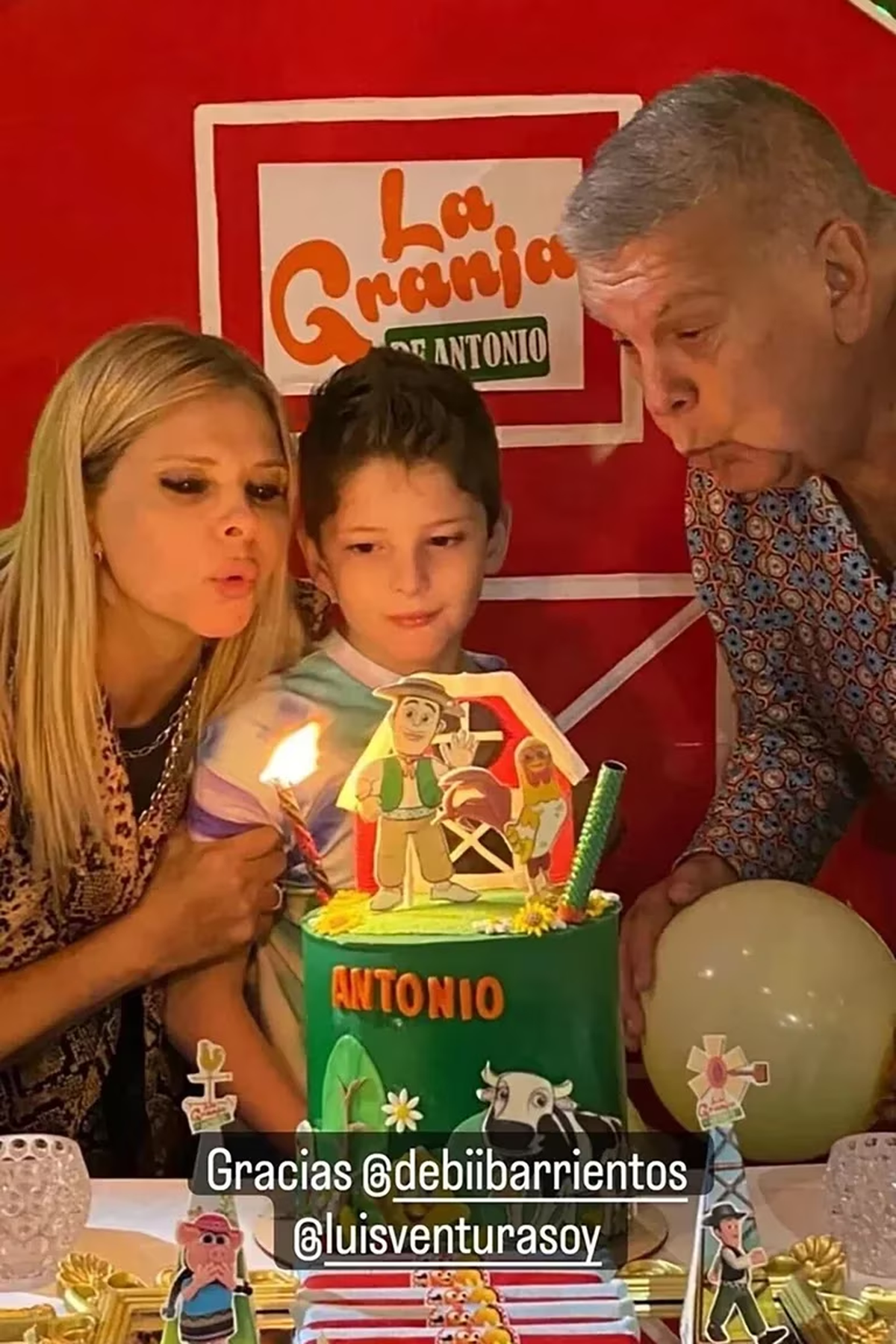 Antoñito cumplió nueve años y Luis Ventura lo celebró a lo grande.