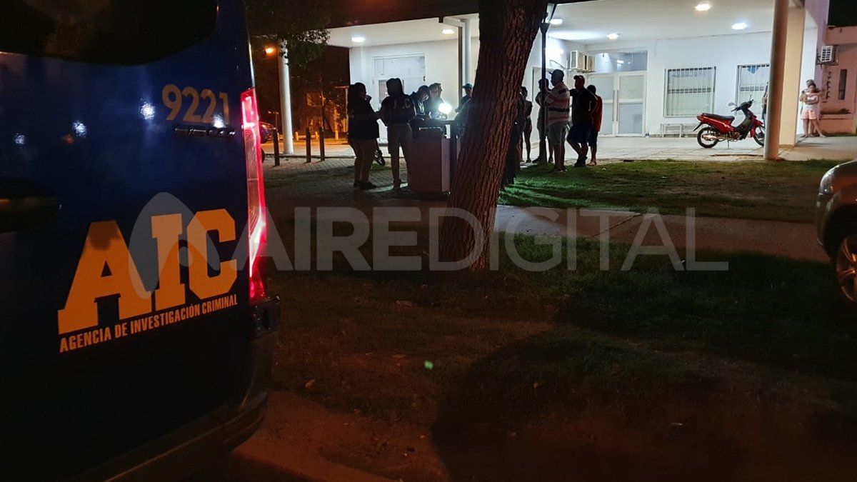 El hecho ocurrió en inmediaciones de Pasaje Leiva al 3500 y tras recibir el tiro, el hombre fue trasladado al Samco de esa ciudad, donde ingresó sin signos vitales.