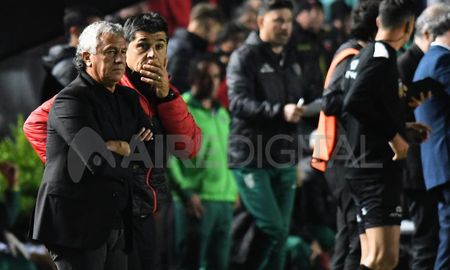Colón podría seguir perdiendo jugadores en el mercado de pases, luego de que un club europeo pose sus ojos en un considerado titular por Pipo Gorosito. Colón podría seguir perdiendo jugadores en el mercado de pases, luego de que un club europeo pose sus ojos en un considerado titular por Pipo Gorosito.