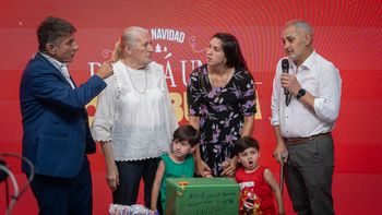 Emoción en barrio UPCN: los vecinos se unieron y donaron cajas solidarias