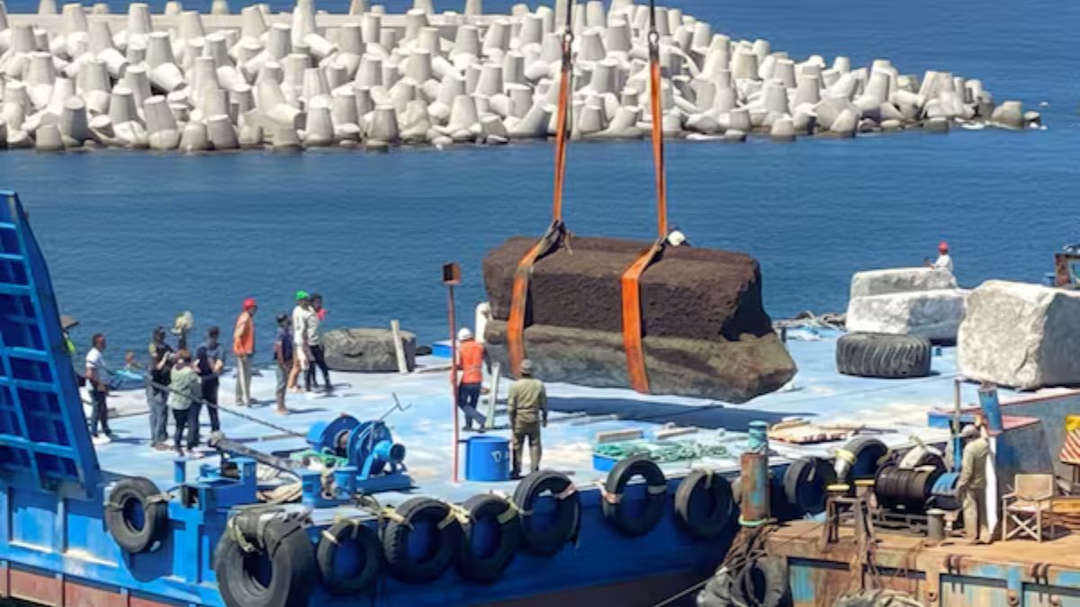 Los bloques de granito recuperados del puerto de Alejandría muestran grabados originales que confirman la fusión de los estilos artísticos griegos y egipcios.