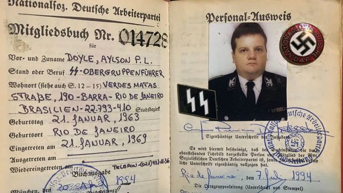Fueron a detener a un pedófilo y se encontraron con una colección de mil objetos nazis