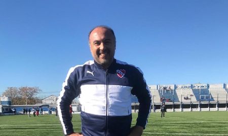 Juan José Serrizuela será el DT interino de Independiente para visitar este lunes a Colón, por el Torneo de la Liga Profesional de Fútbol. Juan José Serrizuela será el DT interino de Independiente para visitar este lunes a Colón, por el Torneo de la Liga Profesional de Fútbol.