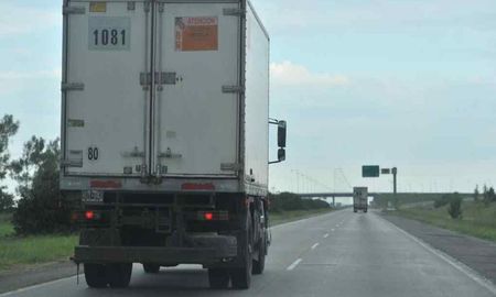 La logística de transporte es considerado un servicio esencial en el marco de la pandemia de coronavirus. La logística de transporte es considerado un servicio esencial en el marco de la pandemia de coronavirus.