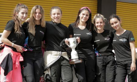 Vitarti Girlss Team es el primer equipo de competición de automovilismo conformado por mujeres en el país. Vitarti Girlss Team es el primer equipo de competición de automovilismo conformado por mujeres en el país.