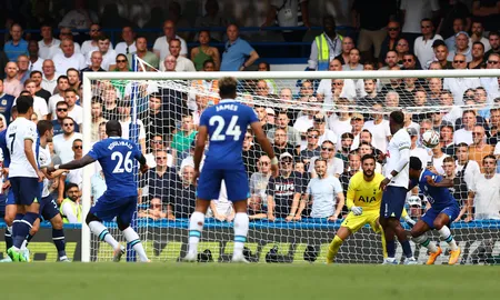 Con Cristian Romero como titular y protagonista, Tottenham igualó con Chelsea en el clásico londinense por la Premier League.