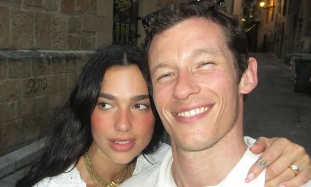 Callum Turner y Dua Lipa confirmaron su compromiso. Callum Turner y Dua Lipa confirmaron su compromiso.