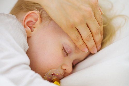 9 tips para bajar rápidamente la fiebre a los bebés