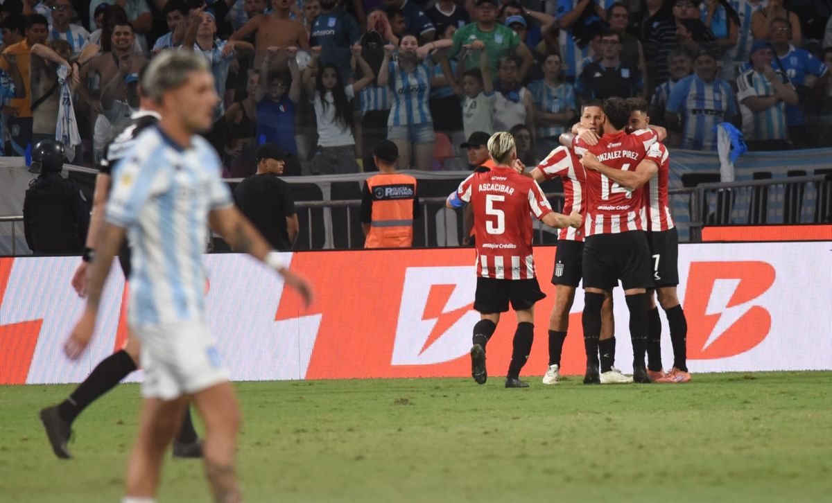 Estudiantes triunfó en los penales ante Racing y se consagró campeón del Torneo Clausura 2025.