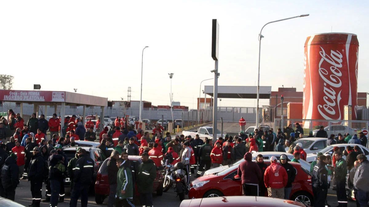 El gremio de Camioneros reclama mejoras salariales y la incorporación de personal nocturno.