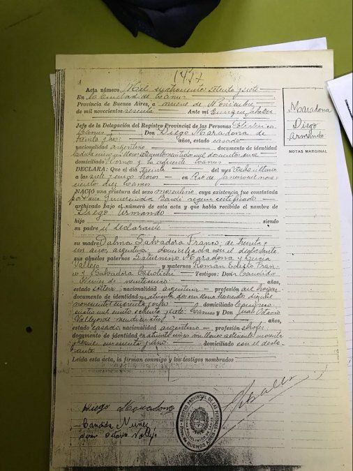 Acta del Registro Civil tras el nacimiento de Diego Armando Maradona.