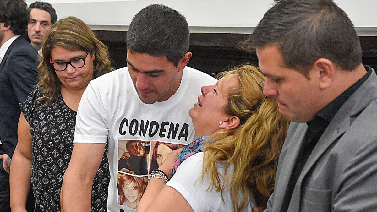 Micaela Ortega fue encontrada muerta en un descampado tras ser citada por Jonathan Luna. Micaela Ortega fue encontrada muerta en un descampado tras ser citada por Jonathan Luna.