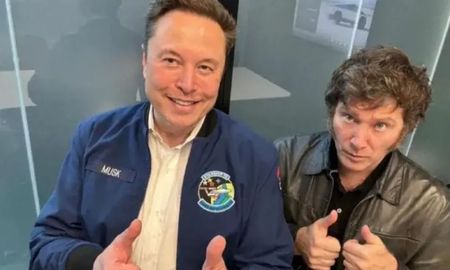 El presidente Javier Milei, expresó un contundente apoyo al magnate Elon Musk, acusado de realizar un gesto asociado al nazismo durante la ceremonia de asunción de Donald Trump. El presidente Javier Milei, expresó un contundente apoyo al magnate Elon Musk, acusado de realizar un gesto asociado al nazismo durante la ceremonia de asunción de Donald Trump.