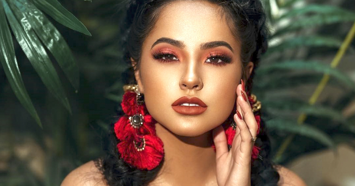 Becky G permanece cerca de su familia y de los lugares de su infancia.