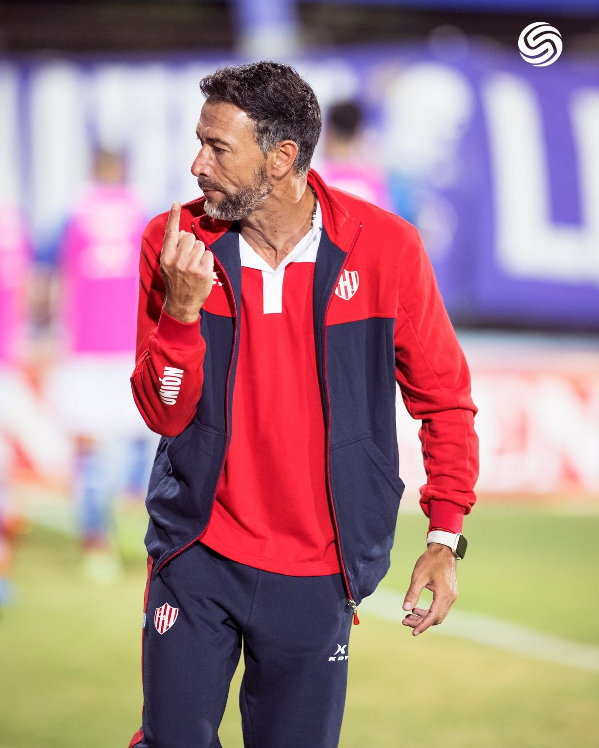 Kily González lamentándose las jugadas perdidas del tatengue en el partido. Kily González lamentándose las jugadas perdidas del tatengue en el partido.