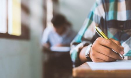 Alrededor de 4.000 alumnos que terminaron la primaria en 2022, no fueron inscriptos todavía para iniciar sus estudios secundarios en la provincia de Santa Fe. Alrededor de 4.000 alumnos que terminaron la primaria en 2022, no fueron inscriptos todavía para iniciar sus estudios secundarios en la provincia de Santa Fe.