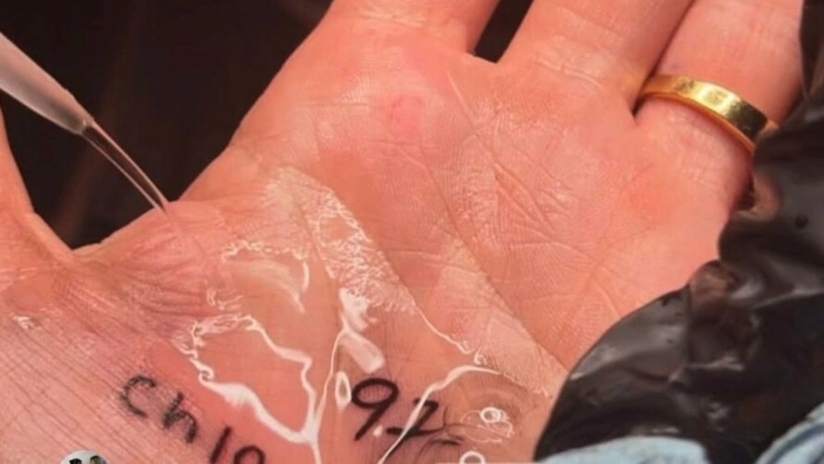 Tini Stoessel mostr&oacute; el tatuaje que se hizo "en pedo" y que ahora quiere borrar.