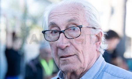 El conductor radial y varias veces ganador de la maratón Santa Fe – Coronda, Carlos Larriera, falleció este viernes a los 89 años en la ciudad de Santa Fe. El conductor radial y varias veces ganador de la maratón Santa Fe – Coronda, Carlos Larriera, falleció este viernes a los 89 años en la ciudad de Santa Fe.