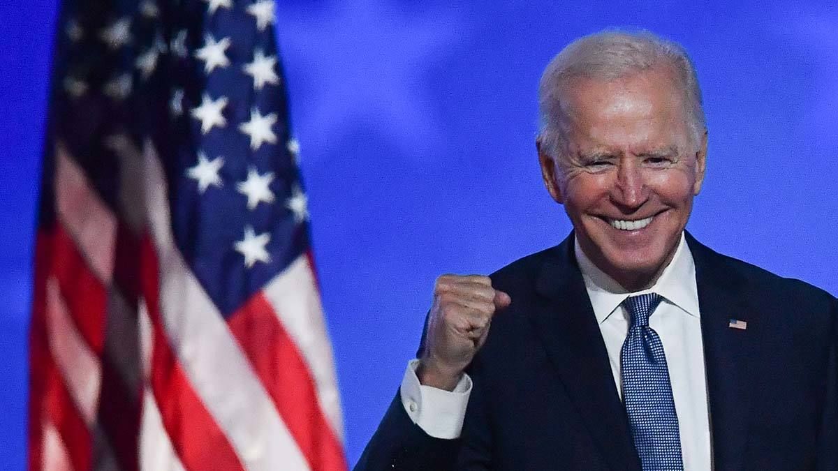 Joe Biden festejó haber alcanzado los votos electorales que necesita para ser electo presidente de Estados Unidos.