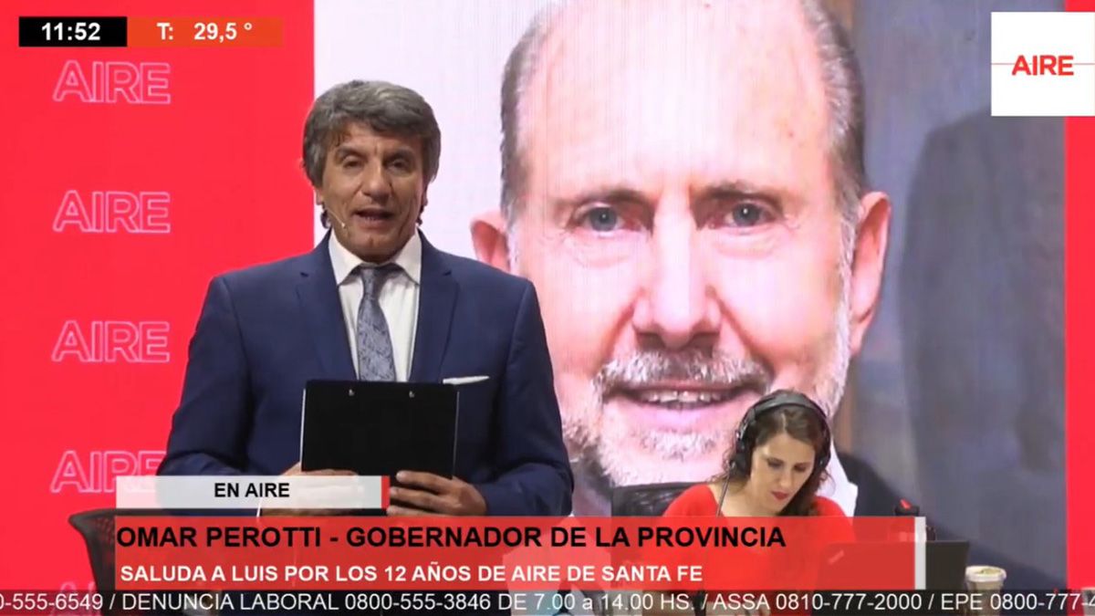 El gobernador de Santa Fe, Omar Perotti saludó a la radio Aire de Santa Fe en su cumpleaños N° 12. En diálogo con el periodista Luis Mino, el mandatario provincial deseó buenos augurios al medio y aprovechó la ocasión para enviar un mensaje a los santafesinos vinculado a la fiestas de fin de año.Omar Perotti conversó con Luis Mino este martes y felicitó a Aire de Santa Fe por sus 12 años.