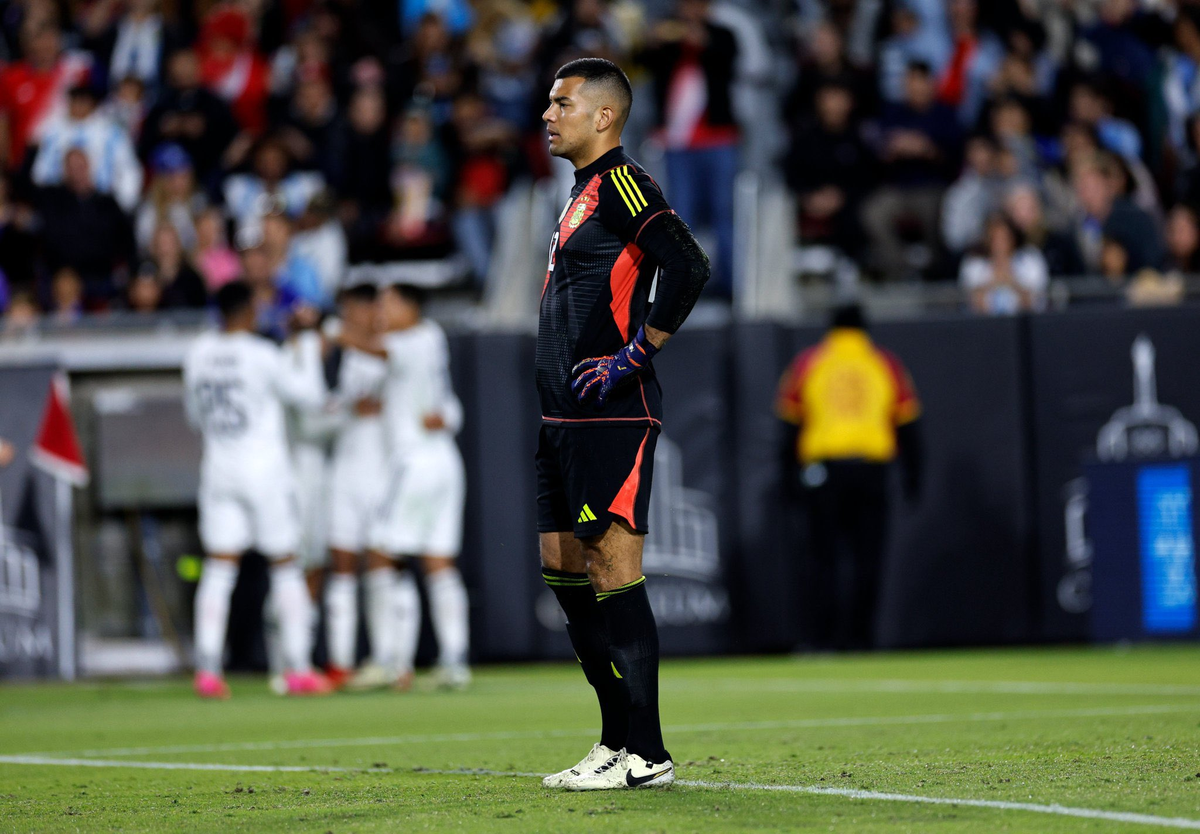 Walter Benítez debutó bajo los tres palos de la Selección Argentina ante Costa Rica. Walter Benítez debutó bajo los tres palos de la Selección Argentina ante Costa Rica.