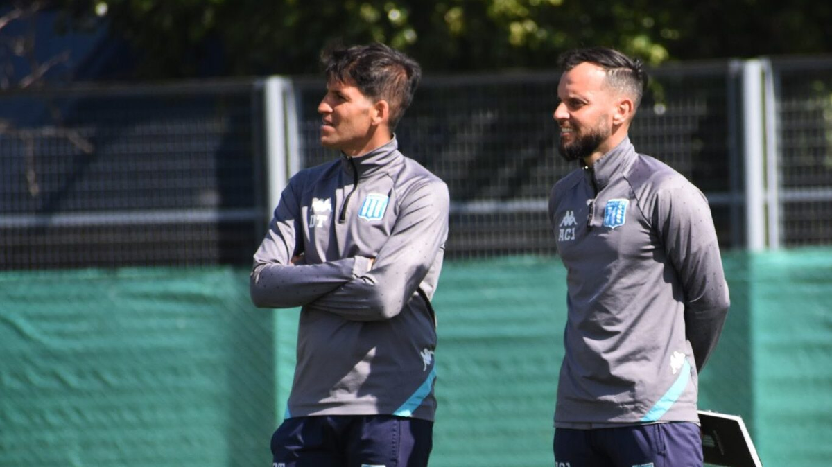 La decisión de Racing con la dupla técnica de Sebastián Grazzini y Ezequiel Videla en la Copa de la Liga 2023. La decisión de Racing con la dupla técnica de Sebastián Grazzini y Ezequiel Videla en la Copa de la Liga 2023.