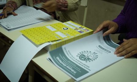 El tratamiento de la ley electoral se inscribe dentro de un conjunto más amplio de normas que deberán sancionarse antes del mes de septiembre de 2027. El tratamiento de la ley electoral se inscribe dentro de un conjunto más amplio de normas que deberán sancionarse antes del mes de septiembre de 2027.
