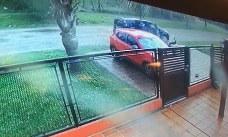 Todo indica que el narco Esteban Alvarado mandó a asesinar a una posible testigo en su contra. Todo indica que el narco Esteban Alvarado mandó a asesinar a una posible testigo en su contra.