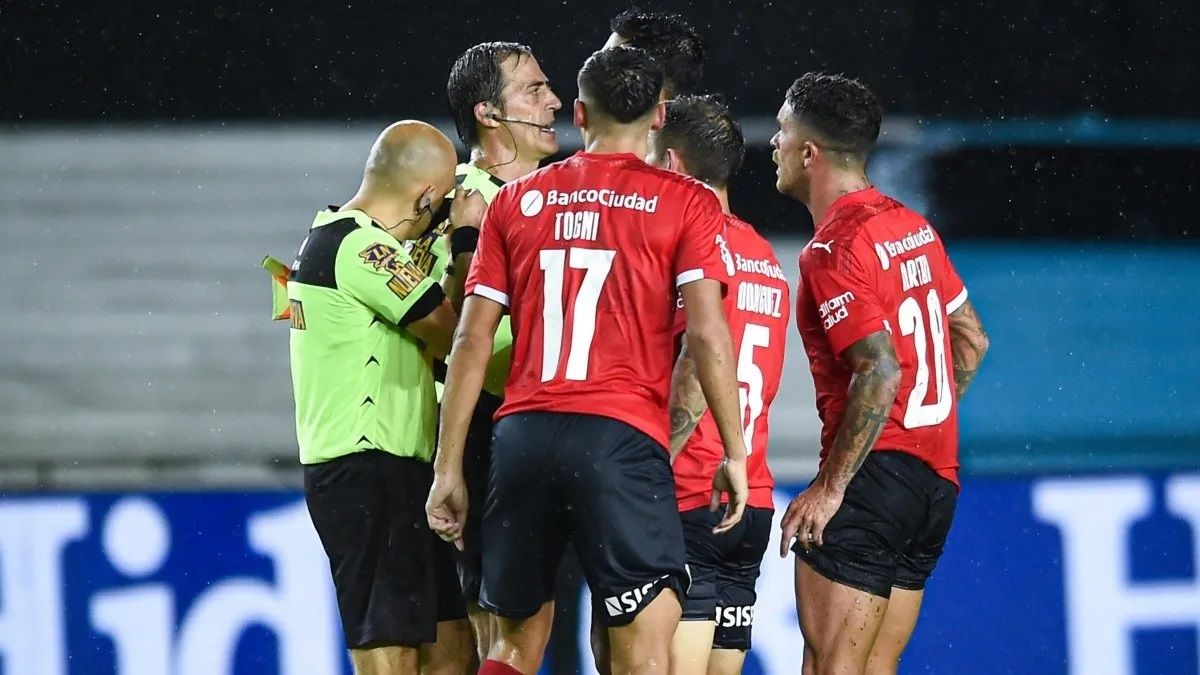 Desde Independiente le solicitaron a AFA anular el gol de Racing y que extiendan la sanción de Mauro Vigliano.