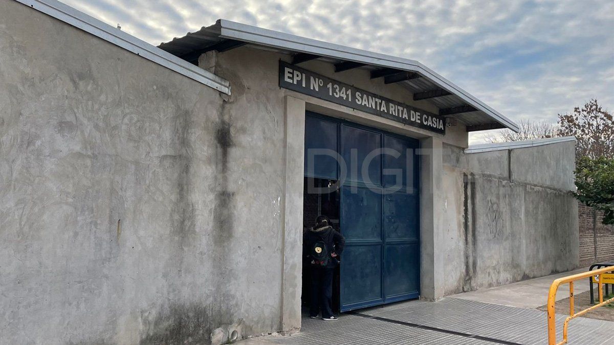 El hecho se registró en la escuela N° 1341 Santa Rita de Casia.