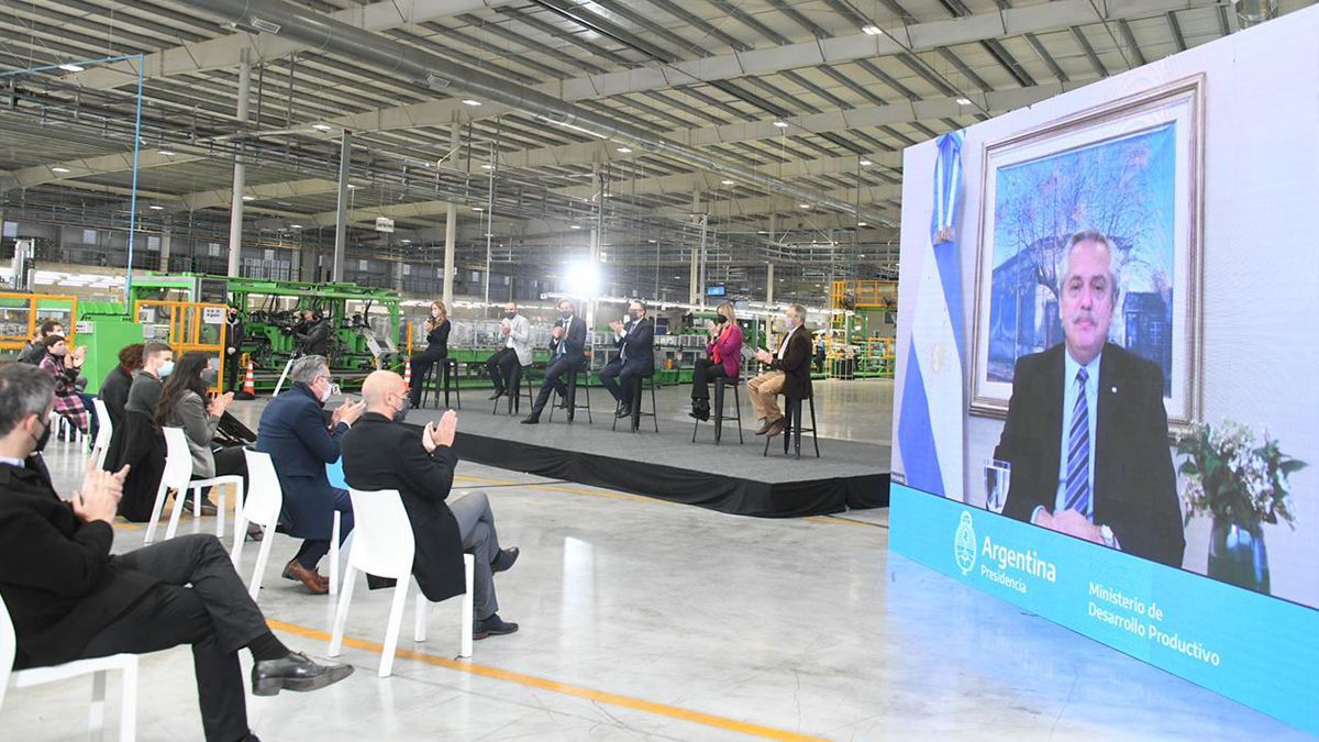 &nbsp;Fernández insistió en la necesidad de lograr la unidad de los argentinos para construir una sociedad más justa e igualitaria y también un país federal.