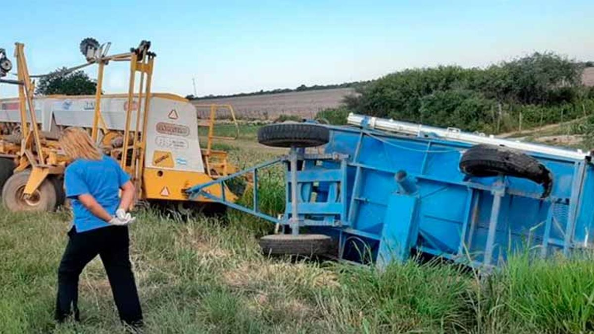 Dos trabajadores rurales murieron aplastados por una tolva