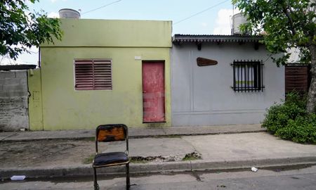 El hecho ocurrió en una vivienda ubicada sobre el Pasaje 1849, en Rosario. El hecho ocurrió en una vivienda ubicada sobre el Pasaje 1849, en Rosario.