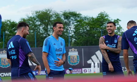 La Selección Argentina entrena previo al viaje a Brasil. La Selección Argentina entrena previo al viaje a Brasil.