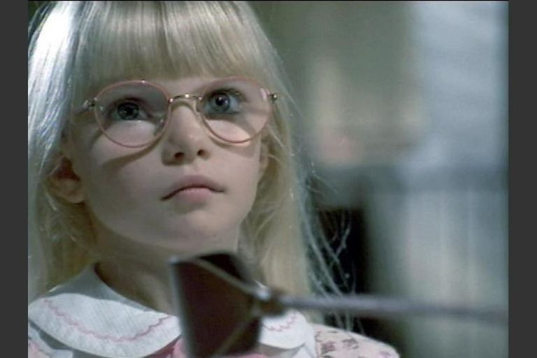 Jacqueline Steiger a sus 8 años de edad fue quien dio vida a la famosa niña de las trenzas de la película