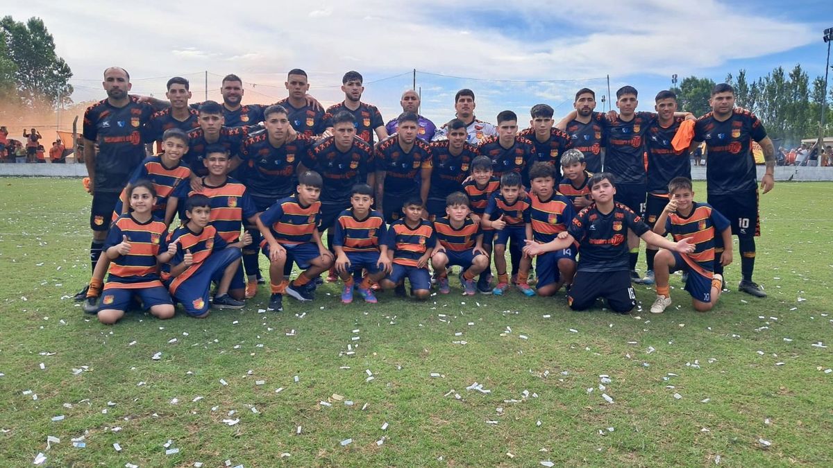 Las Flores II le ganó la final a Banco Provincial y jugará en la Primera División de la Liga Santafesina de Fútbol en el 2026.