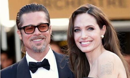 Angelina Jolie sufrió una parálisis facial periférica luego del divorcio de Brad Pitt. Angelina Jolie sufrió una parálisis facial periférica luego del divorcio de Brad Pitt.