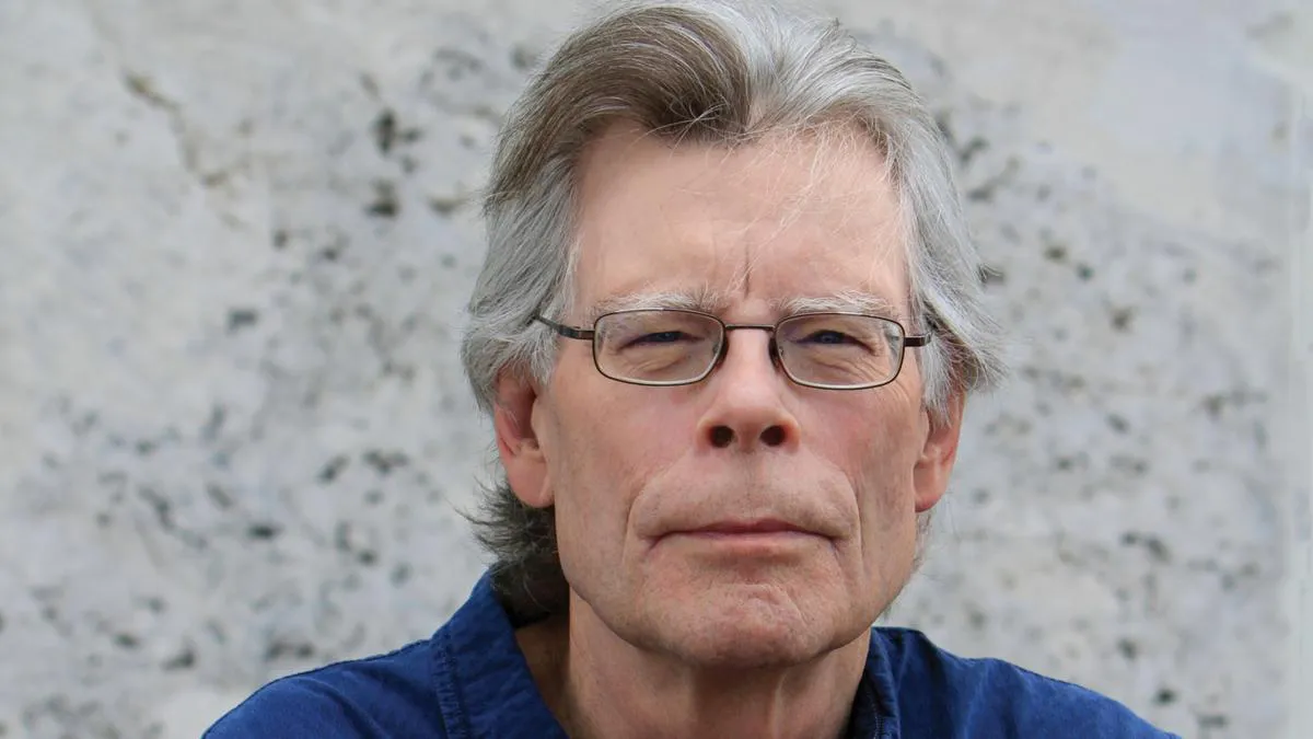 Stephen King contó que su primer cheque en 1974 fue de 2.500 dólares por