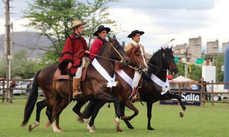 Con un programa completo y una atmósfera de fiesta y tradición, el concurso promete ser una cita imperdible. Con un programa completo y una atmósfera de fiesta y tradición, el concurso promete ser una cita imperdible.