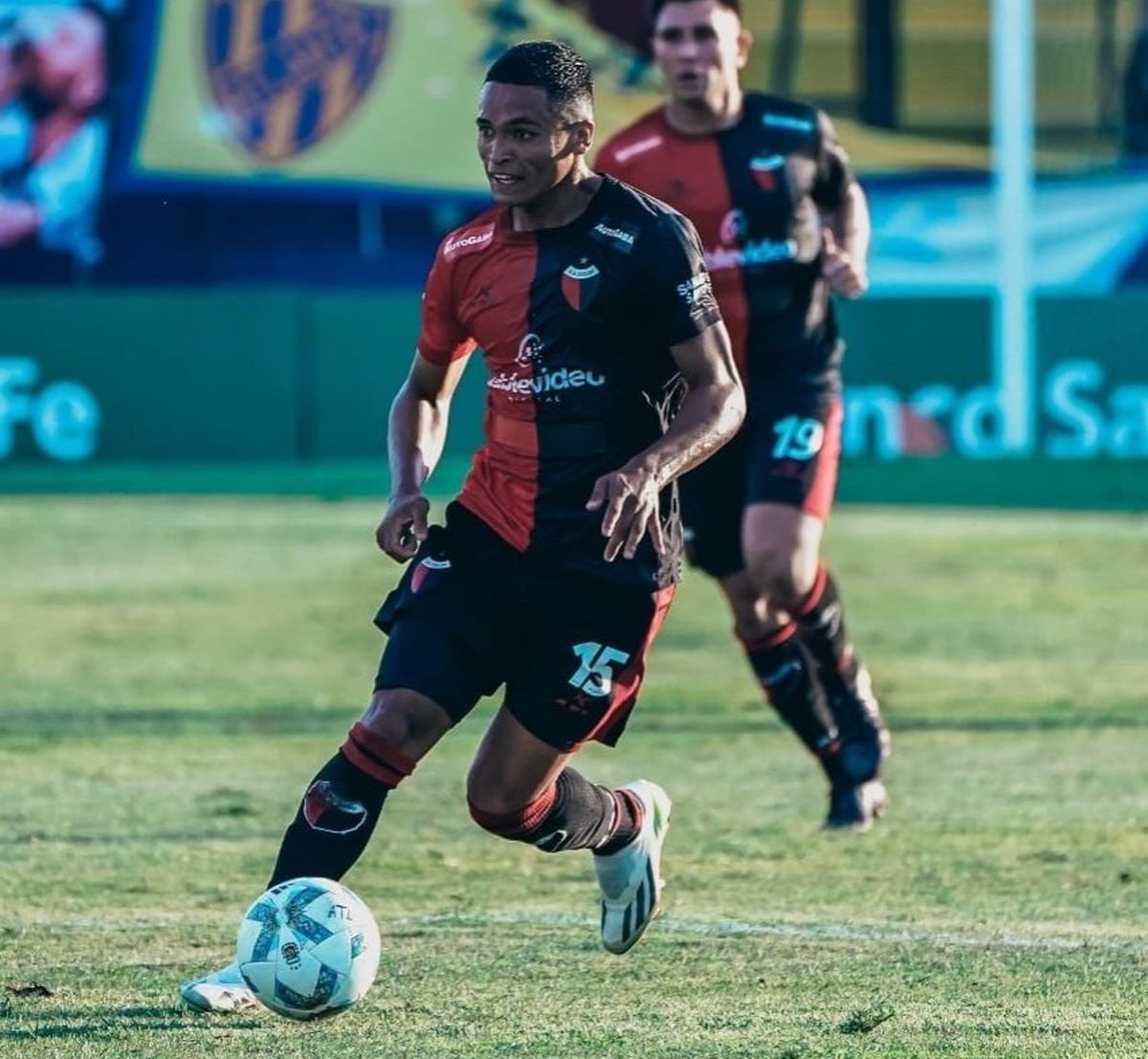 Alex Aranda, delantero de 23 años, se va de Colón y será refuerzo de Central Norte.