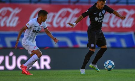 A las 21.30, San Lorenzo y Estudiantes (LP) se enfrentan por la Copa Diego Maradona. A las 21.30, San Lorenzo y Estudiantes (LP) se enfrentan por la Copa Diego Maradona.