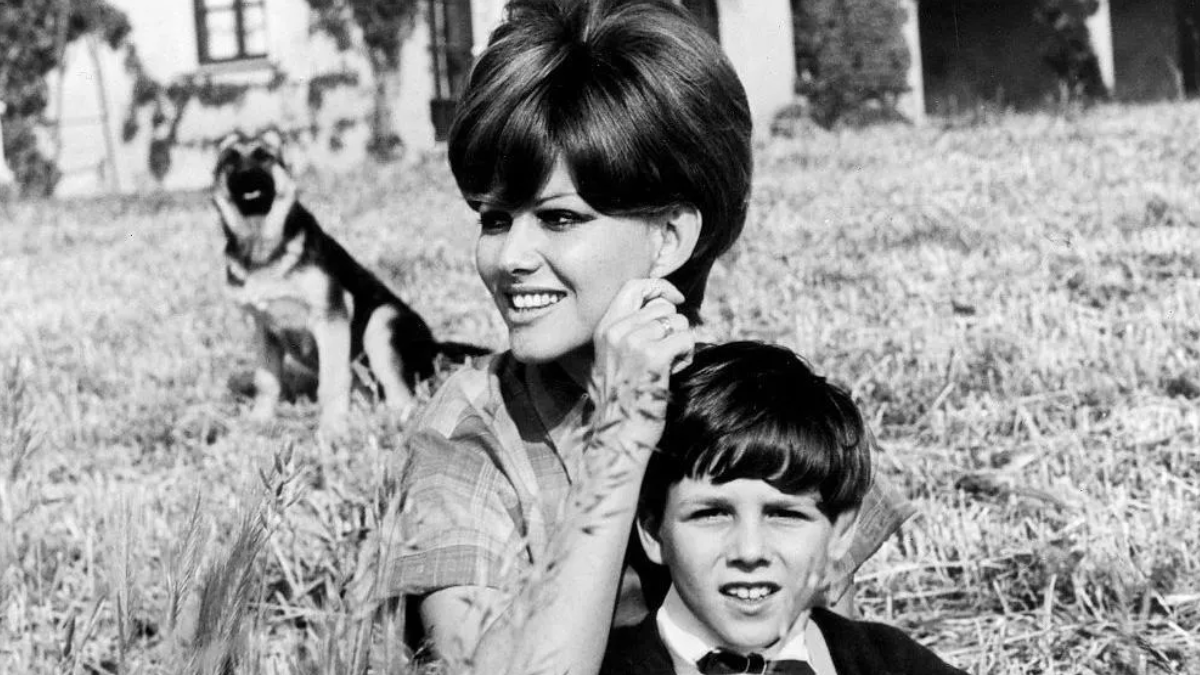 Con una carrera de seis décadas, Cardinale fue dirigida por Fellini y Visconti, convirtiéndose en un emblema del cine europeo. Con una carrera de seis décadas, Cardinale fue dirigida por Fellini y Visconti, convirtiéndose en un emblema del cine europeo.