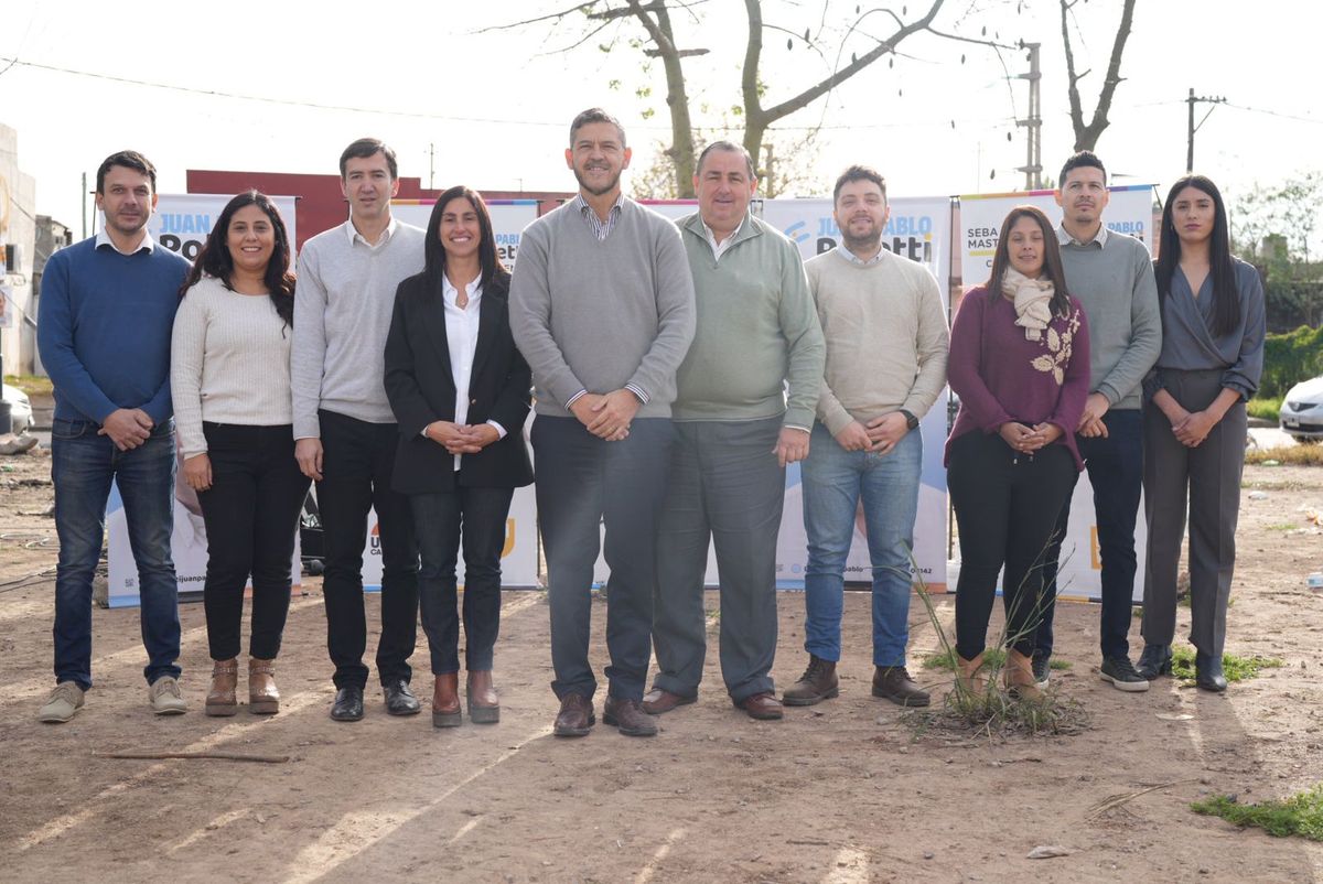 Mastropaolo encabeza la lista de precandidatos a concejal de Juan Pablo Poletti, precandidato a intendente. Mastropaolo encabeza la lista de precandidatos a concejal de Juan Pablo Poletti, precandidato a intendente.