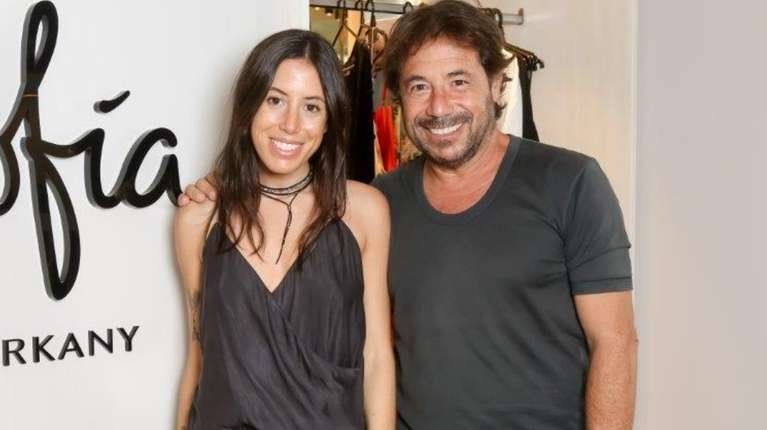 Sofía Sarkany con su papá.