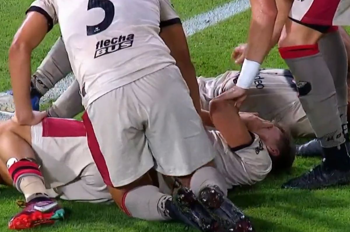 Andrew Teuten le dio el triunfo a Colón sobre Boca gracias a una definición de zurda sobre el final del partido.