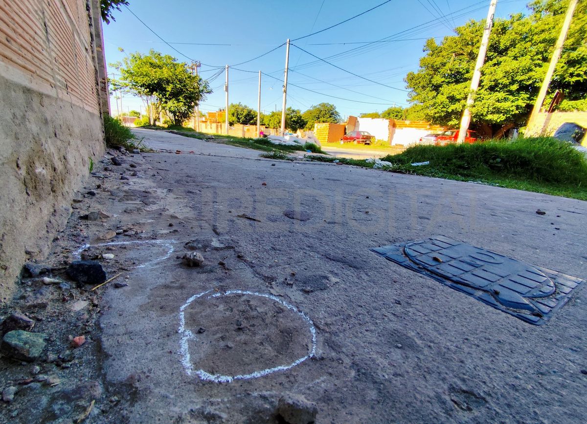 La víctima tenía ocho heridas de arma de fuego. La víctima tenía ocho heridas de arma de fuego.