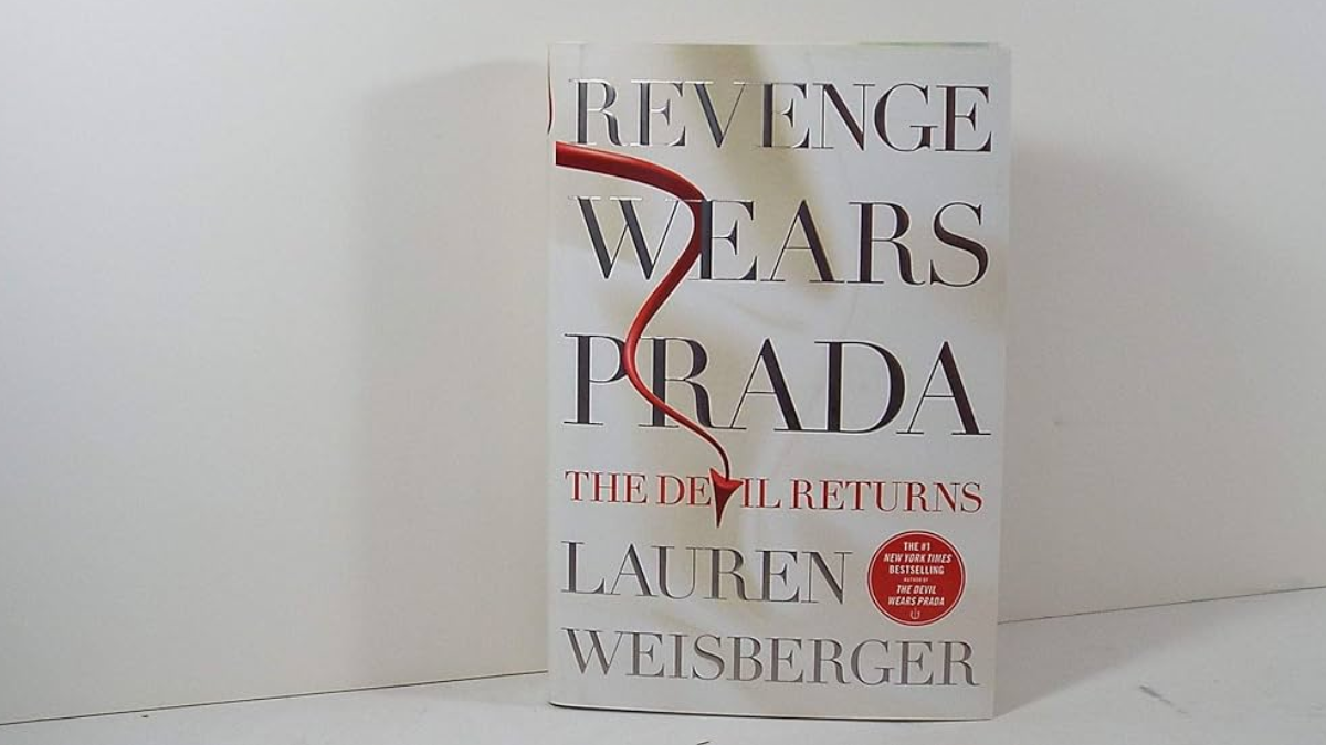 La secuela literaria Revenge Wears Prada retoma el choque entre Andy, Emily y la imparable Miranda. La secuela literaria Revenge Wears Prada retoma el choque entre Andy, Emily y la imparable Miranda.
