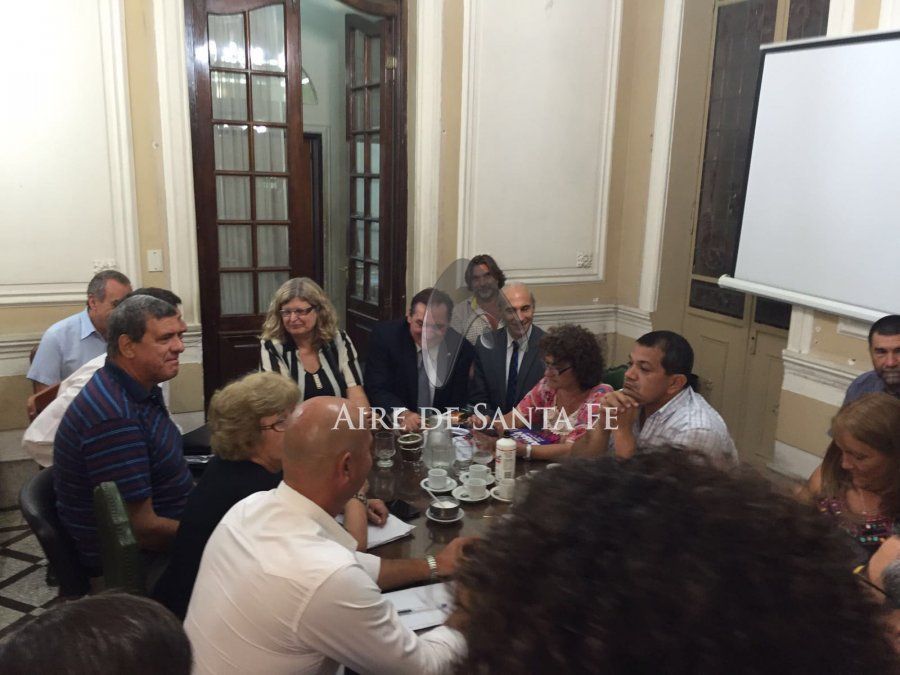 Paritaria en marcha: docentes esperan mejoras en porcentajes y tramos